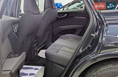 Внедорожник / Кроссовер Audi Q4 e-tron 2023 в 