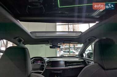 Внедорожник / Кроссовер Audi Q4 e-tron 2023 в 