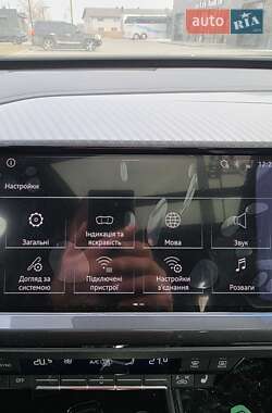 Внедорожник / Кроссовер Audi Q4 e-tron 2024 в 