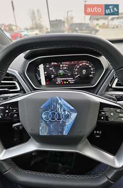 Внедорожник / Кроссовер Audi Q4 e-tron 2024 в 