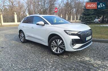 Внедорожник / Кроссовер Audi Q4 e-tron 2023 в 
