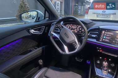 Внедорожник / Кроссовер Audi Q4 e-tron 2023 в 