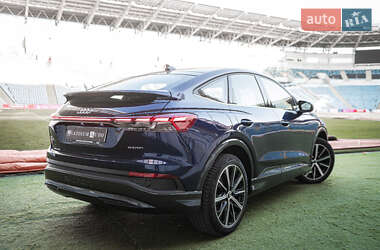 Внедорожник / Кроссовер Audi Q4 e-tron 2021 в 