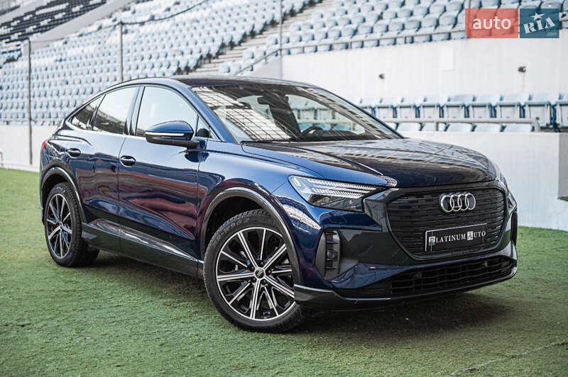 Внедорожник / Кроссовер Audi Q4 e-tron 2021 в Одессе