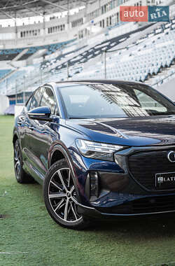 Внедорожник / Кроссовер Audi Q4 e-tron 2021 в 