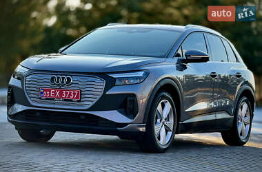 Внедорожник / Кроссовер Audi Q4 e-tron 2023 в 