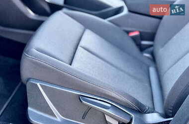 Внедорожник / Кроссовер Audi Q4 e-tron 2023 в 