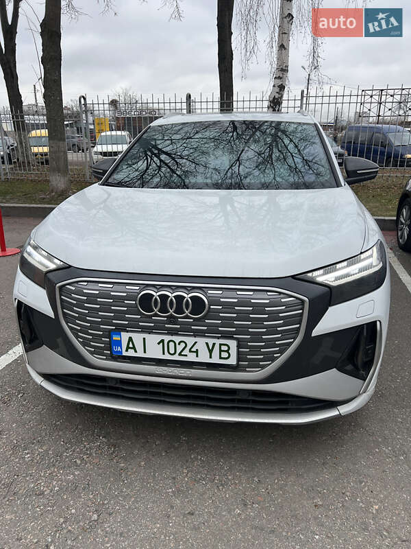 Внедорожник / Кроссовер Audi Q4 e-tron 2023 в Киеве