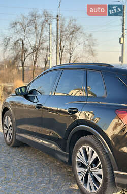 Внедорожник / Кроссовер Audi Q4 e-tron 2021 в 