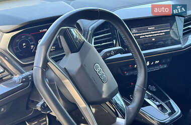 Внедорожник / Кроссовер Audi Q4 e-tron 2023 в 