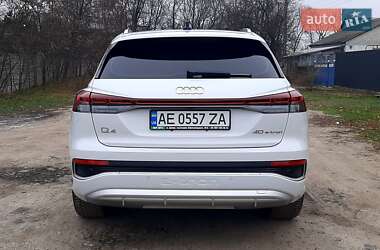 Внедорожник / Кроссовер Audi Q4 e-tron 2023 в 