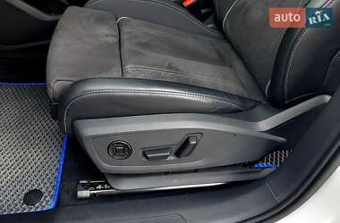 Внедорожник / Кроссовер Audi Q4 e-tron 2023 в 