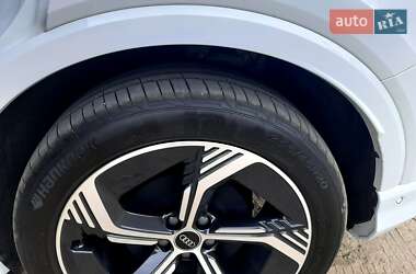 Внедорожник / Кроссовер Audi Q4 e-tron 2023 в 