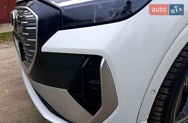 Внедорожник / Кроссовер Audi Q4 e-tron 2023 в 