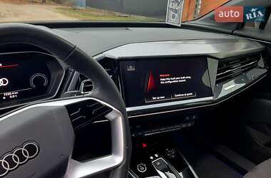 Внедорожник / Кроссовер Audi Q4 e-tron 2023 в 