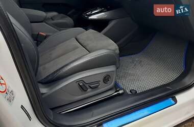 Внедорожник / Кроссовер Audi Q4 e-tron 2023 в 