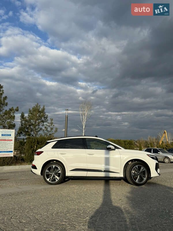 Позашляховик / Кросовер Audi Q4 e-tron 2023 в Дніпрі