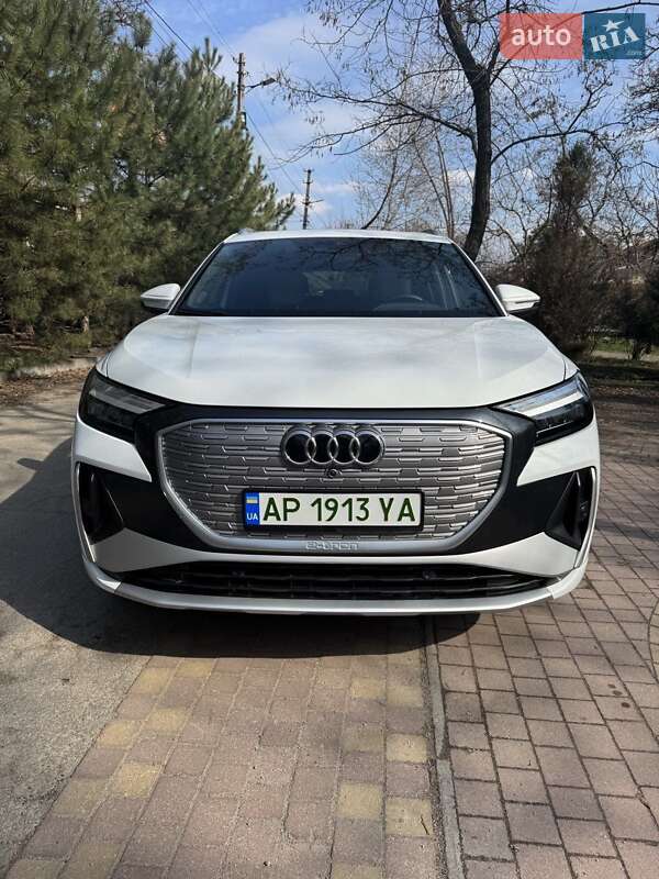 Внедорожник / Кроссовер Audi Q4 e-tron 2023 в Днепре