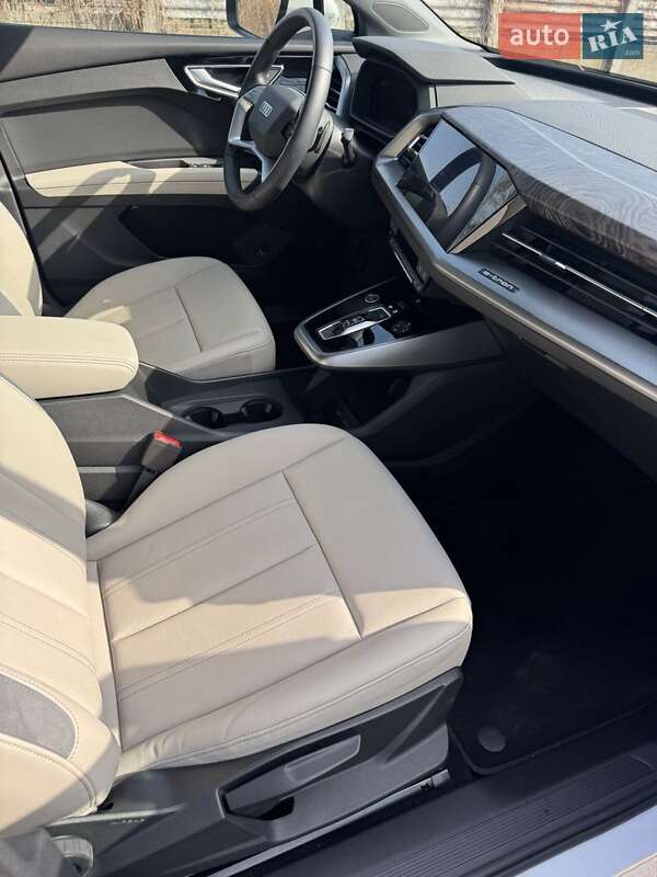 Внедорожник / Кроссовер Audi Q4 e-tron 2023 в Днепре