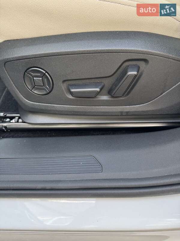 Внедорожник / Кроссовер Audi Q4 e-tron 2023 в Днепре