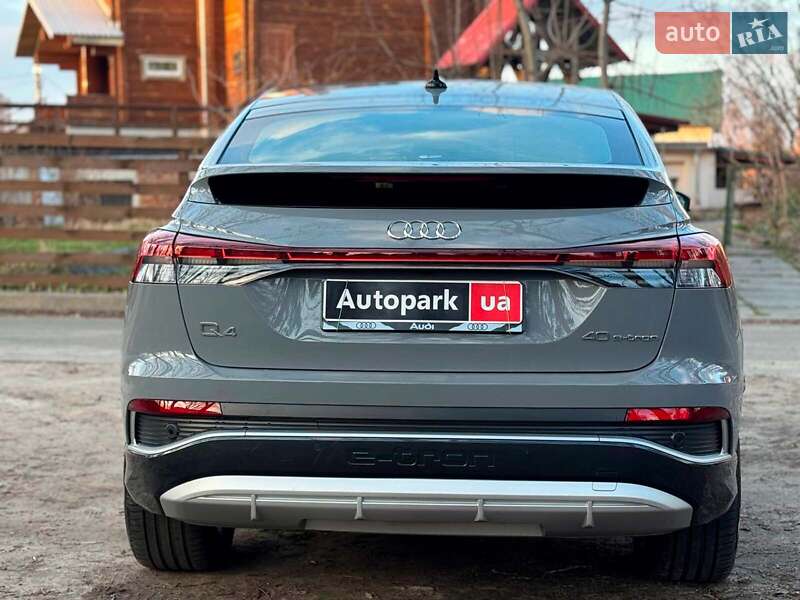 Внедорожник / Кроссовер Audi Q4 e-tron 2022 в Киеве