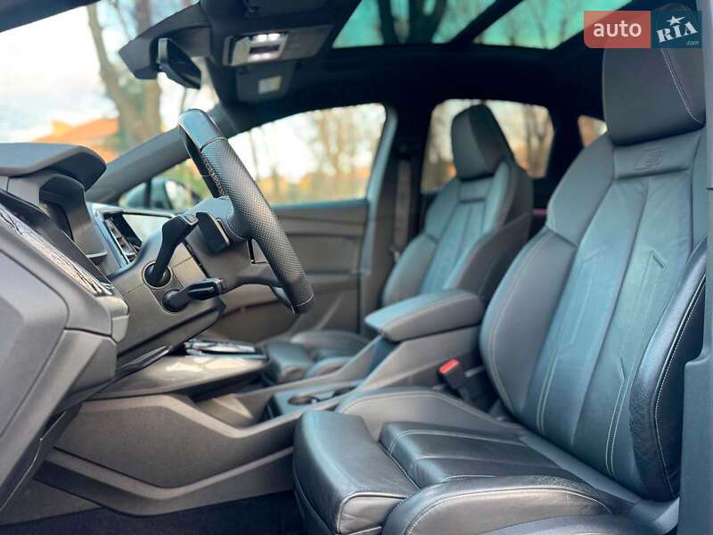 Внедорожник / Кроссовер Audi Q4 e-tron 2022 в Киеве