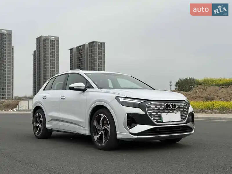 Позашляховик / Кросовер Audi Q4 e-tron 2024 в Одесі