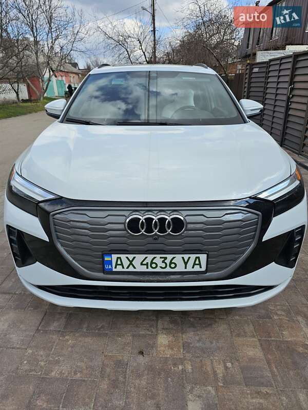 Позашляховик / Кросовер Audi Q4 e-tron 2023 в Харкові