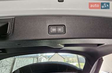 Позашляховик / Кросовер Audi Q4 e-tron 2023 в 
