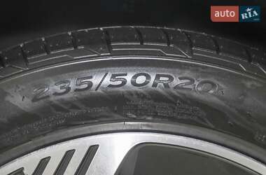 Позашляховик / Кросовер Audi Q4 e-tron 2024 в 