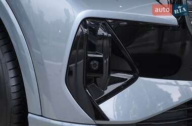 Позашляховик / Кросовер Audi Q4 e-tron 2024 в 
