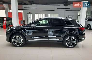 Позашляховик / Кросовер Audi Q4 e-tron 2023 в 