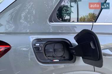Внедорожник / Кроссовер Audi Q4 e-tron 2025 в 