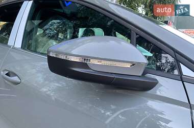 Внедорожник / Кроссовер Audi Q4 e-tron 2025 в 