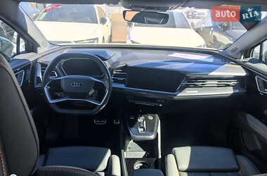 Внедорожник / Кроссовер Audi Q4 e-tron 2023 в 