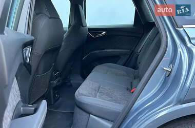 Внедорожник / Кроссовер Audi Q4 e-tron 2023 в 
