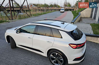 Внедорожник / Кроссовер Audi Q4 e-tron 2023 в 