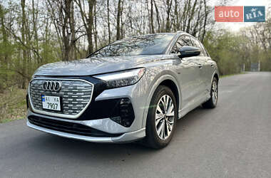 Внедорожник / Кроссовер Audi Q4 e-tron 2023 в 