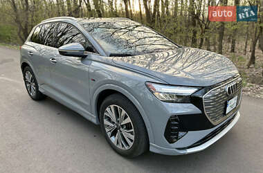 Внедорожник / Кроссовер Audi Q4 e-tron 2023 в 