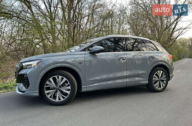 Внедорожник / Кроссовер Audi Q4 e-tron 2023 в 