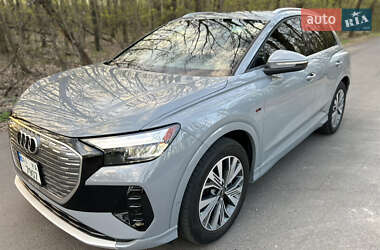 Внедорожник / Кроссовер Audi Q4 e-tron 2023 в 