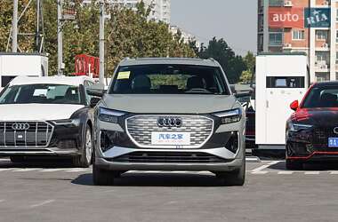 Внедорожник / Кроссовер Audi Q4 e-tron 2025 в 