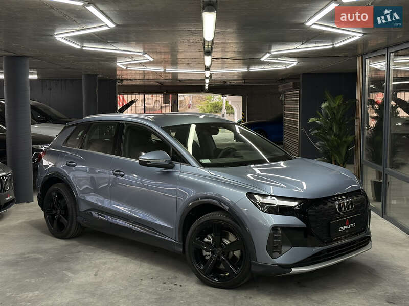 Внедорожник / Кроссовер Audi Q4 e-tron 2024 в 