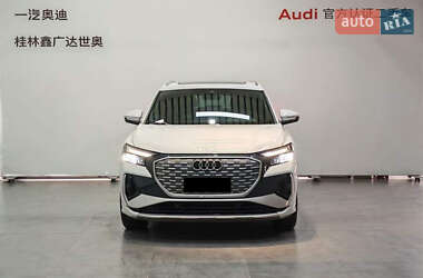 Внедорожник / Кроссовер Audi Q4 e-tron 2023 в 