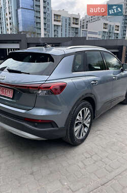 Внедорожник / Кроссовер Audi Q4 e-tron 2021 в 