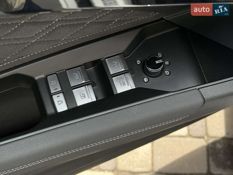 Позашляховик / Кросовер Audi Q4 e-tron 2023 в Києві