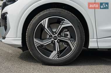 Внедорожник / Кроссовер Audi Q4 e-tron 2025 в 