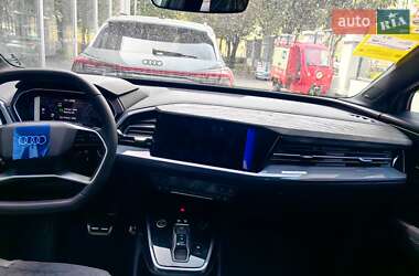 Позашляховик / Кросовер Audi Q4 e-tron 2025 в 