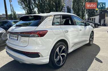 Внедорожник / Кроссовер Audi Q4 e-tron 2025 в 
