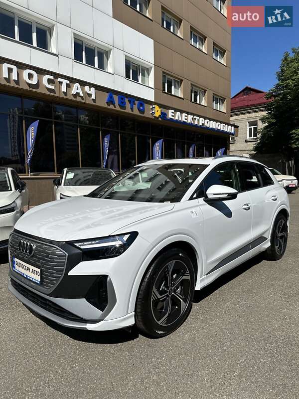 Позашляховик / Кросовер Audi Q4 e-tron 2025 в Києві